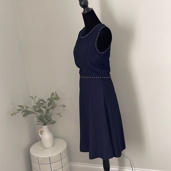 Banana Republic Navy A-Line Dress. Size Small - Picture 3 of 10